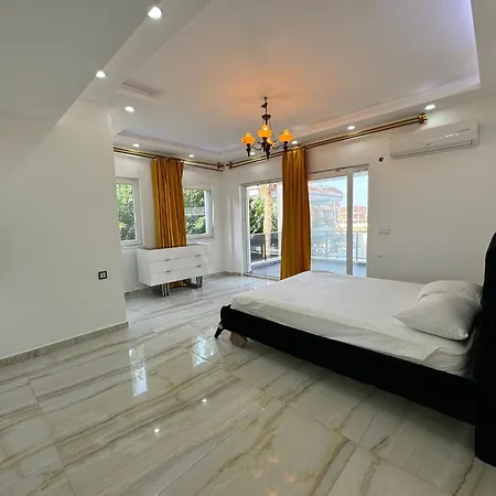 White House Luxury Mansion 호텔 4*