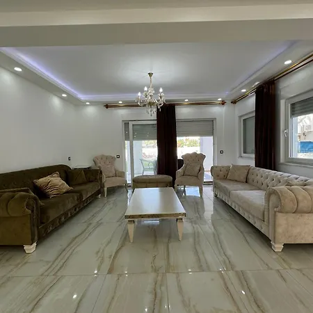 호텔 White House Luxury Mansion 베렉